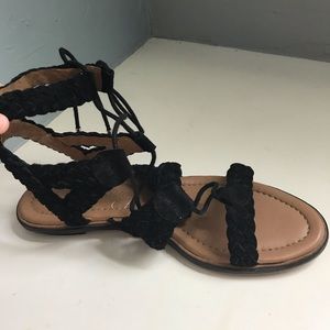 Arturo Chiang Black Strappy Sandals